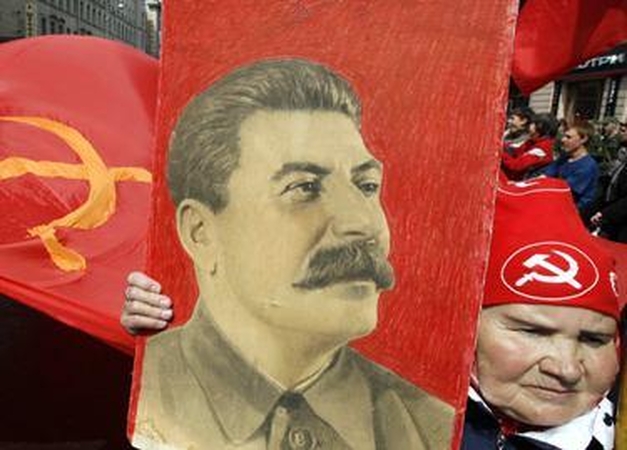 Maskva atsisako J.Stalino portretų gegužės 9-ajai skirtuose plakatuose