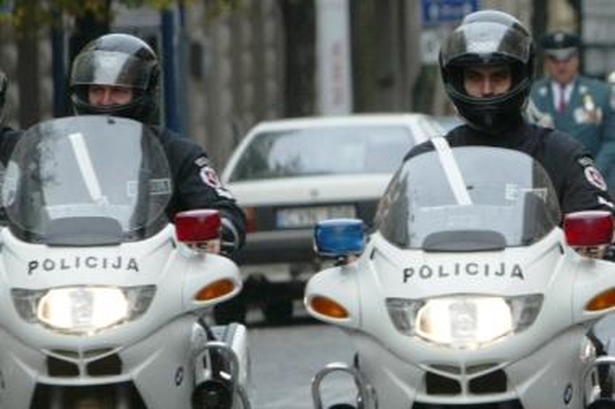 Nauja kelių policijos „amunicija“ – motociklai 