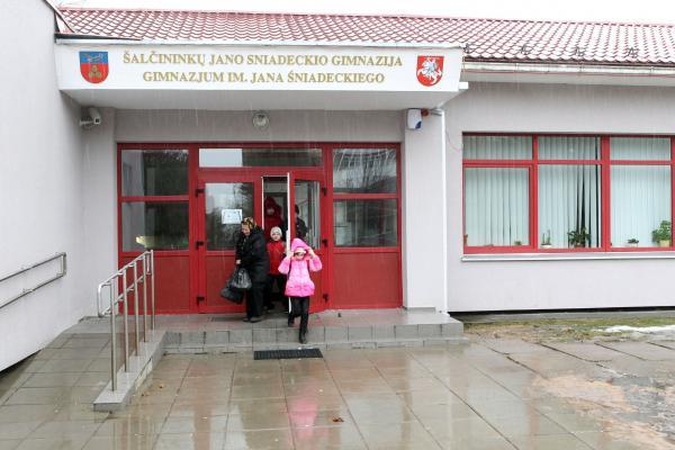 Ambasadorė Lenkijoje iškviesta aptarti didėjančios "lenkų ir lietuvių priešpriešos Lietuvoje"