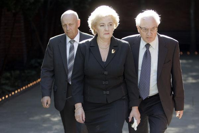 Prezidento laidotuvių mišios Vilniuje – be jo žmonos ir be partijos narių (papildyta)