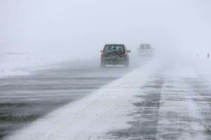 Sudėtingos eismo sąlygos magistralėje Kaunas-Vilnius
