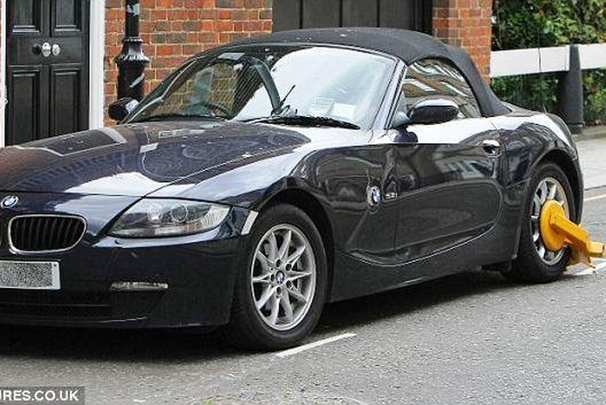 P.Middleton nesėkmė: užblokuotas jos BMW Z4