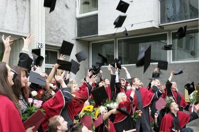 Studentai prašo pastatyti jiems paminklą
