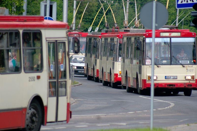 Algų negaunantys viešojo transporto vairuotojai ruošiasi streikui