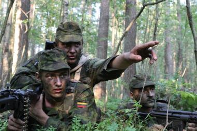 Partijoms siūloma svarstyti naują nacionalinį susitarimą dėl gynybos