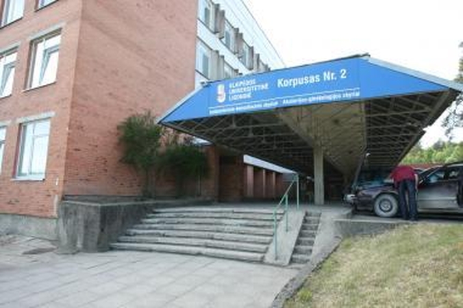 2 proc. žmonės daugiausia skyrė gydymo įstaigoms