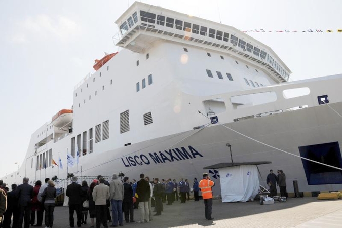 Paryčiais liepsnojo keltas „Victoria Seaways“ (papildyta 12:41 val.)