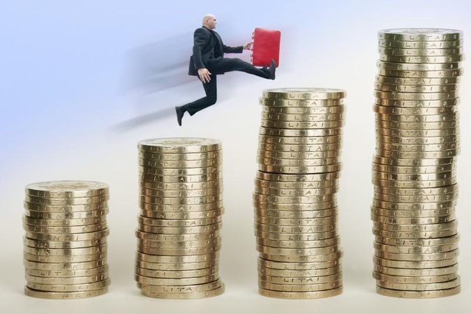 Parlamentarai ėmėsi mažinti algas posėdžių nelankantiems Seimo nariams