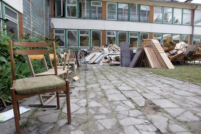 Vilniaus savivaldybės opozicija reikalauja stabdyti mokyklų reorganizaciją