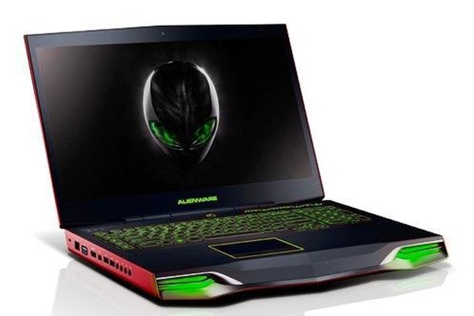 „Dell“ ruošia galingą nešiojamą žaidimų kompiuterį „Alienware M18X R2“
