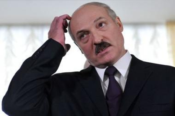 ES išplėtė Baltarusijos pareigūnų, kuriems draudžiama įvažiuoti į ES, sąrašą