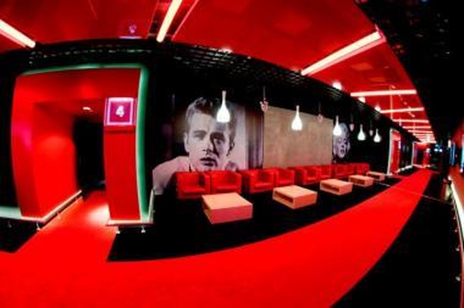 Kino teatrai dėl pelno pasiryžę padaryti viską