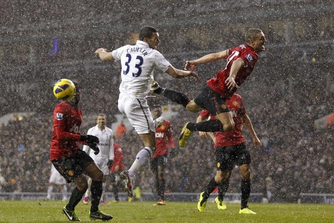 Premier lyga: „Tottenham“ atėmė 2 taškus iš „Manchester United“