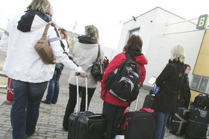 Tyrimas: neviltis dėl būsimos pensijos skatina emigruoti