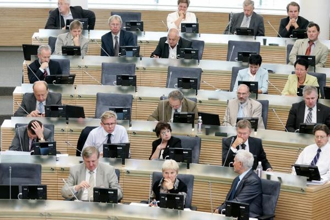 Griežtinama parlamentinių išlaidų naudojimo tvarka