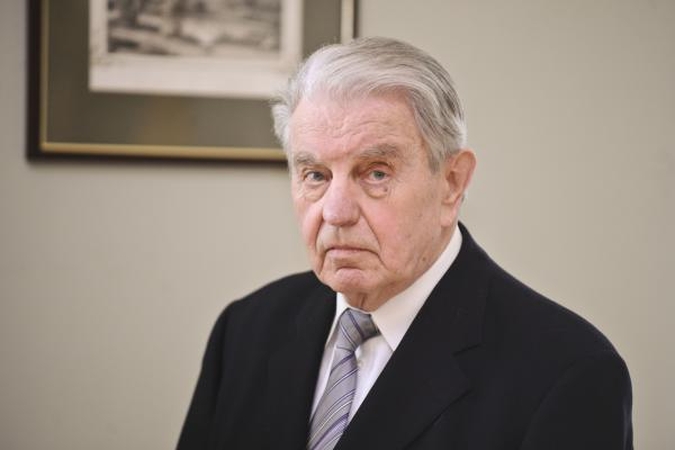 J.Marcinkevičiaus būklė negerėja