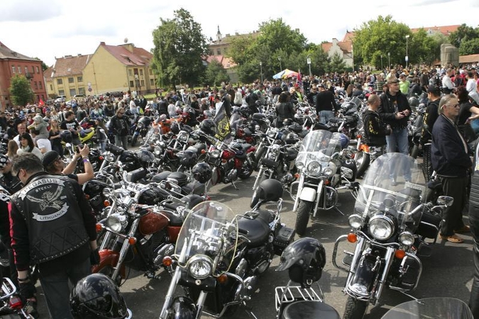 Siūloma paprastinti motociklininkų pažymėjimų išdavimo tvarką