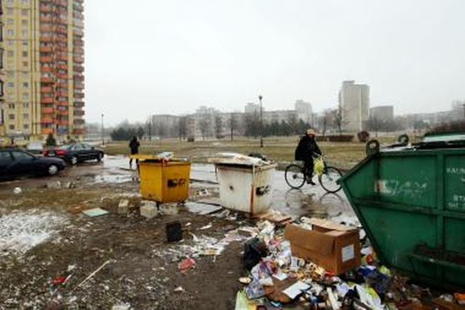 Atliekų išvežimo kainą siūloma susieti su buto plotu (papildyta)