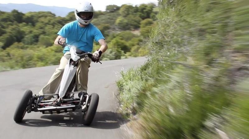Motoroleris: sportiškas, triratis, elektrinis