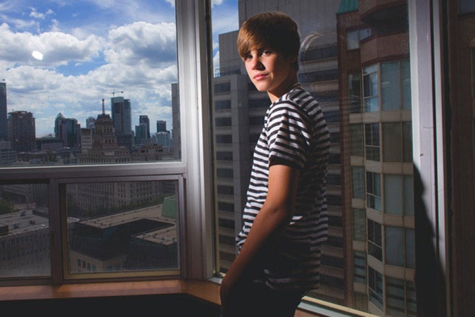 J.Bieberis vaidins S.Stallones filme „Nesunaikinami 2“