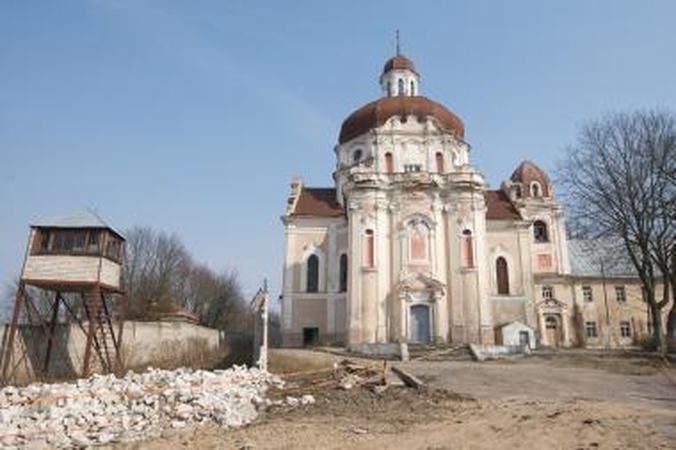 Bažnyčios ir kalėjimo bendrumas įkvėpė menininkę iš Austrijos