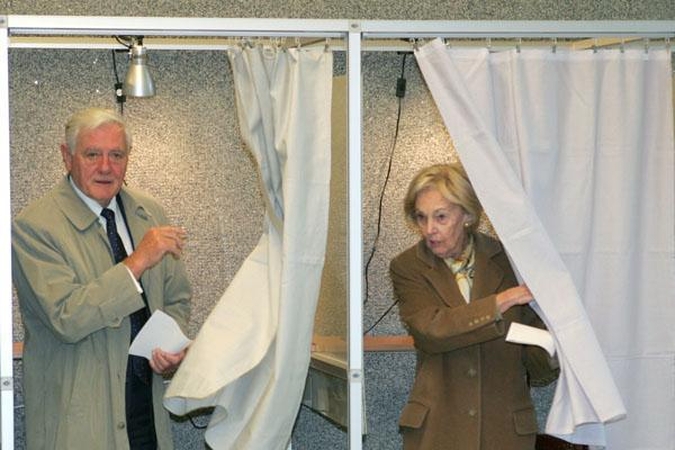 V.Adamkus atskleidė, kodėl balsavo už A.Butkevičių