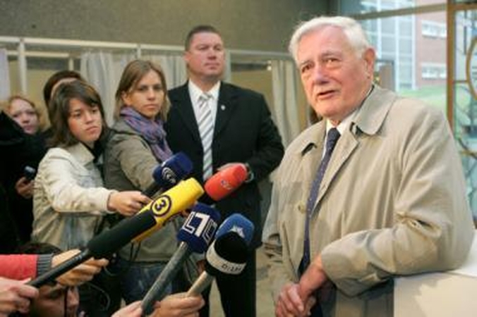 Linki tinkamai atstovauti Lietuvai užsienio politikos srityje