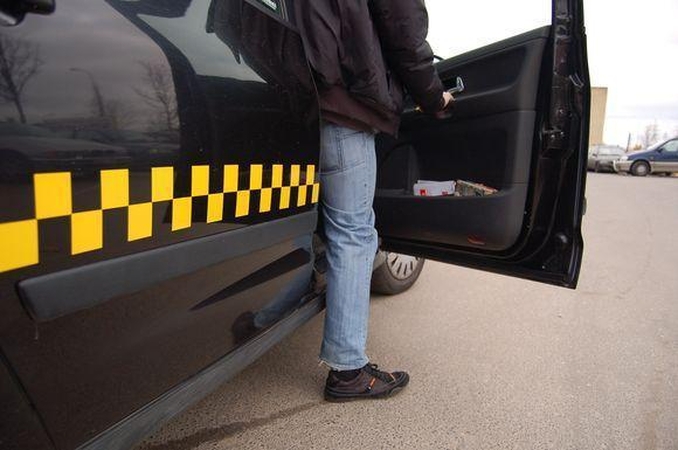 Vilniaus paradoksai: sniegas sninga, taksi tirpsta