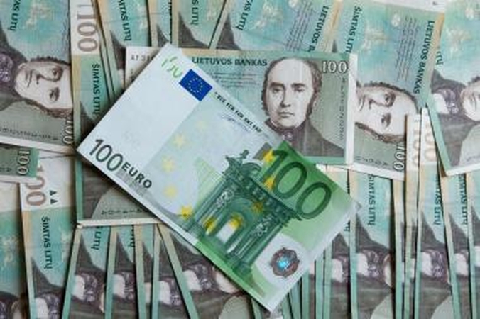 Finansų ministerijos atstovė: ministerijų darbo užmokesčio fondus „užkėlė" europiniai pinigai