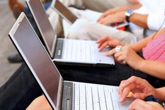 Senstantys britų šnipai nesusitvarko su internetu