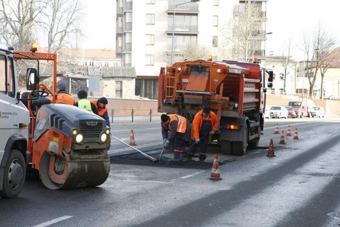 Vilniuje vykdomi gatvių ženklinimo darbai