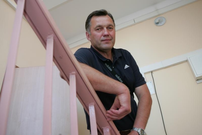 Mirė žinomas klaipėdietis futbolininkas E.Karinauskas