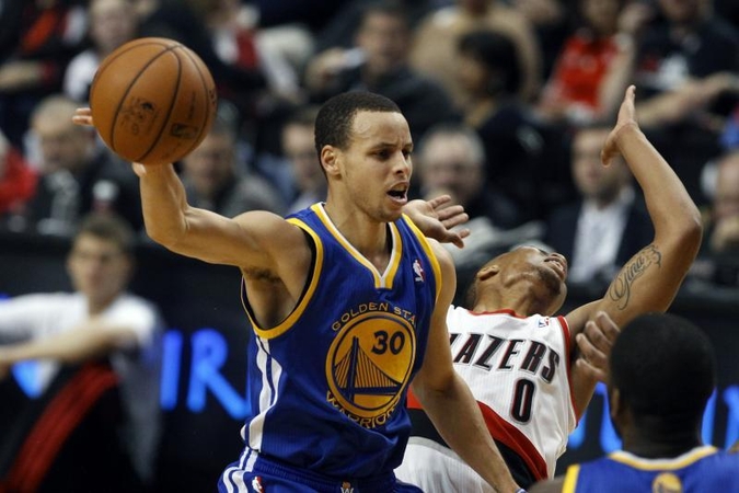 „Warriors“ vijurkas S. Curry įbaugino varžovų sirgalių