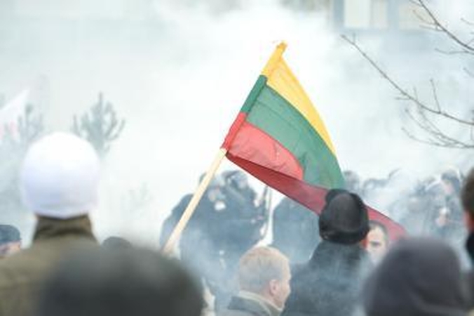 Biržuose iškelta vėliava su Lenino atvaizdu