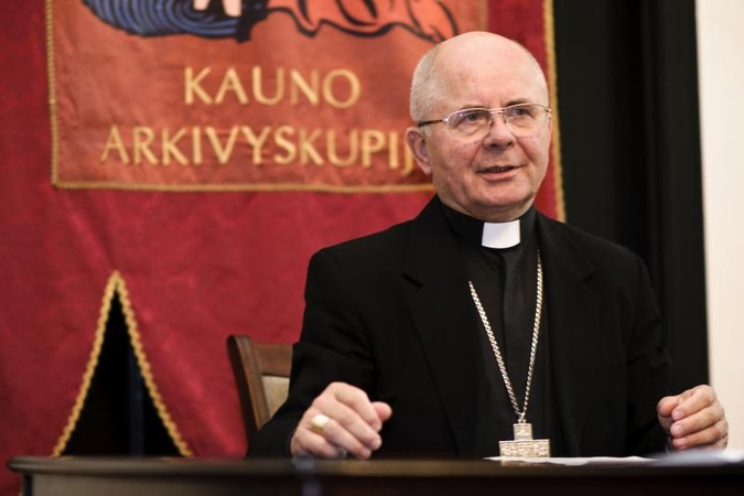Atsistatydinti ruošiasi ir arkivyskupas S. Tamkevičius