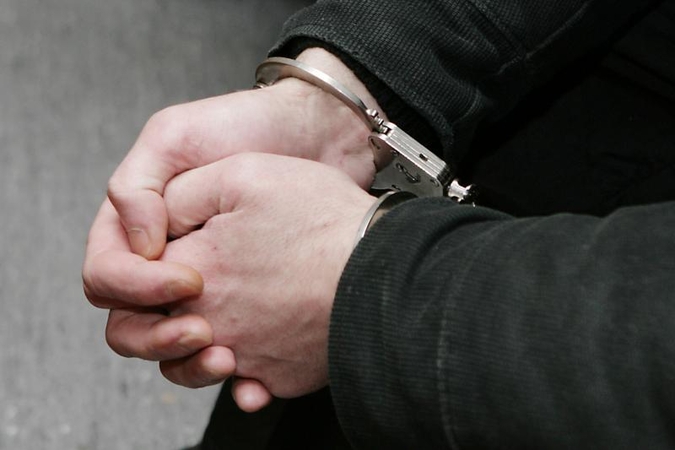 Bare sulaikant tris ne kartą teistus chuliganus sumušti policininkai 