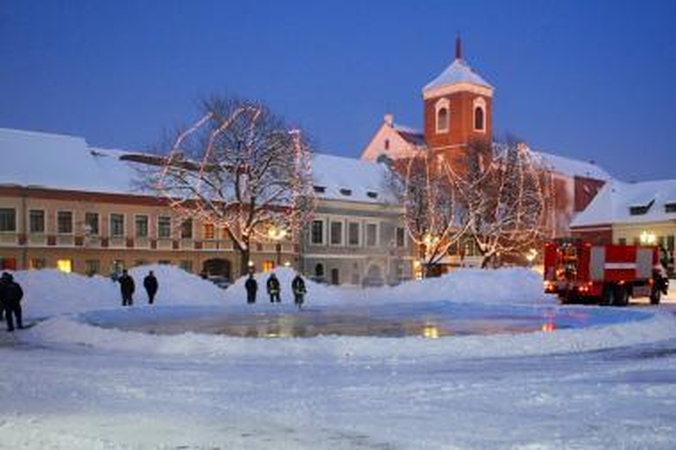 Ar Rotušės aikštėje bus ledas – kol kas nežinia (dar papildyta)
