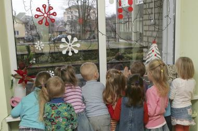 Dėl didelės oro taršos darželinukai nevedami į lauką (papildyta)