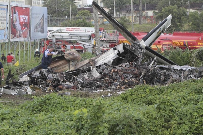 Brazilijoje sudužus dvimotoriui lėktuvui, žuvo 16 žmonių