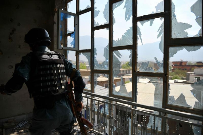 Afganistane sušaudyti 7 afganai, žuvo 4 NATO kariai