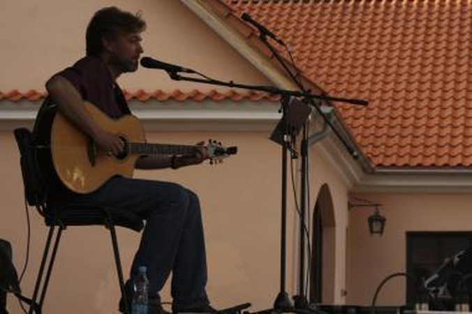 Koncerte „Senamiesčio žiogas“ poeziją svirpė bardai