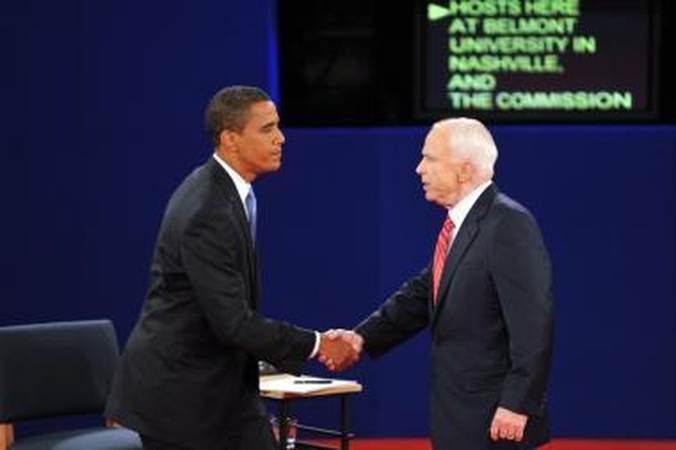 B.Obama po debatų išlaikė persvarą