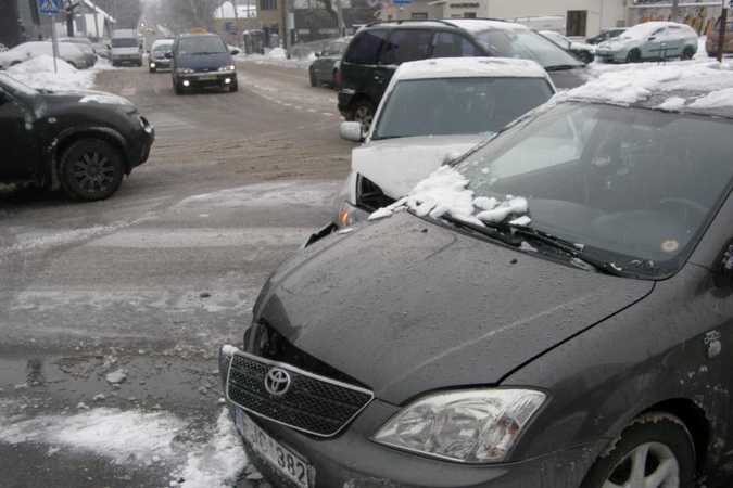 Vilniuje – dvi skaudžios avarijos (sužaloti 3 žmonės, viena – 13-metė)
