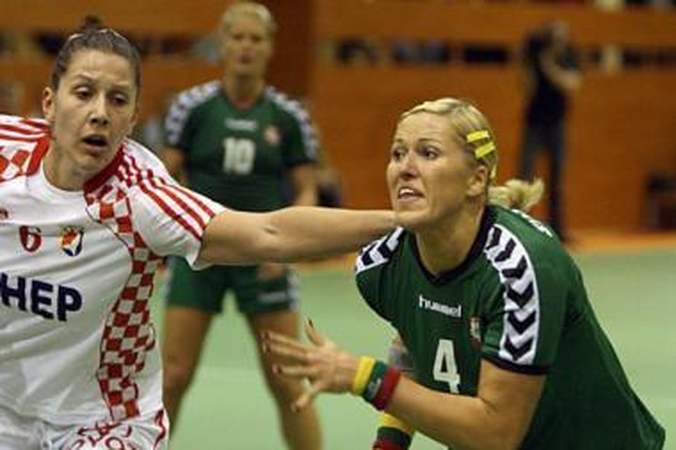 Per rungtynes rankininkės neišjungs telefonų