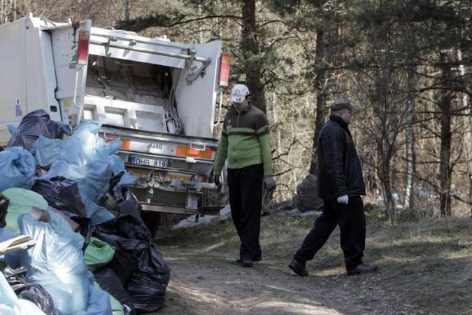 Šeštadienio švarinimo akcijos dalyviai bus kviečiami rūšiuoti renkamas šiukšles