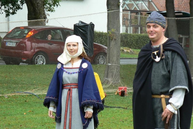 Festivalio dalyvius pakerėjo įspūdingi kuršių kostiumai