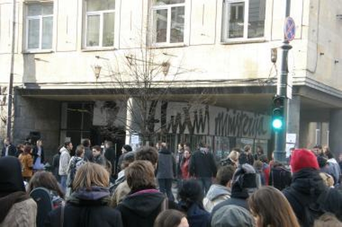 „Fluxus ministerijoje“ - jaunųjų kūrėjų tapybos darbai