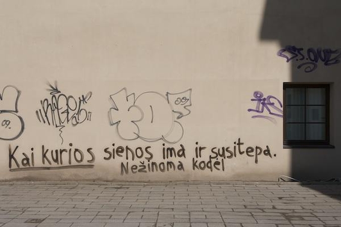 Baudžiamuoju kodeksu griežtins baudas už grafitus