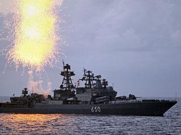 Į Panamos kanalą įplaukė Rusijos laivas