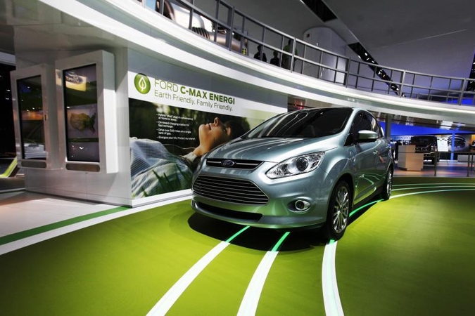 „Ford“ hibridas perkamas labiau nei „Toyotos“